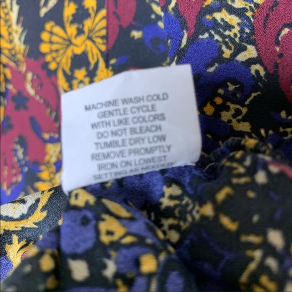 Macy’s New York Collection | Long Sleeve Blouse - Picture 4 of 7